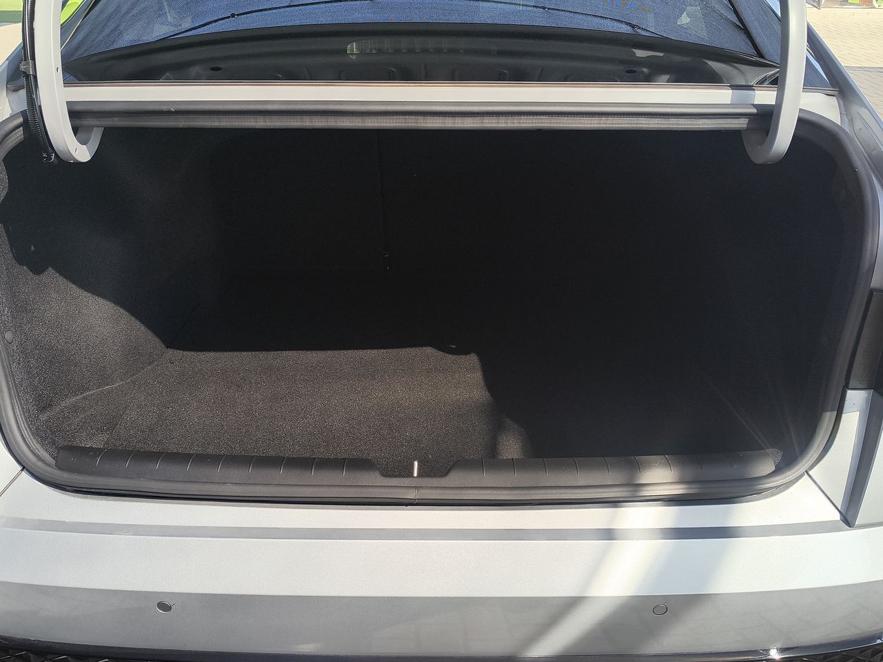 HYUNDAI - 21