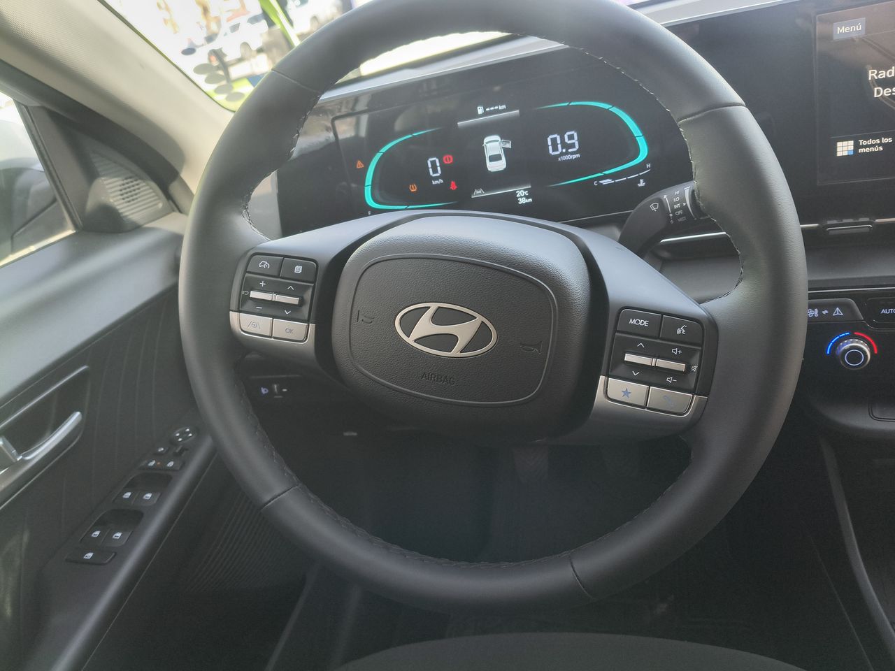 HYUNDAI - 22
