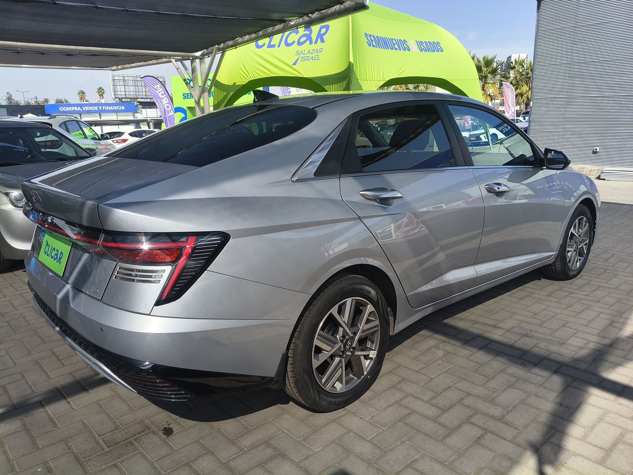HYUNDAI - 7