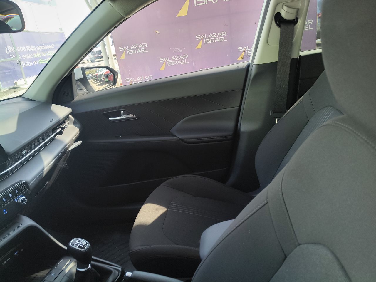 HYUNDAI - 10