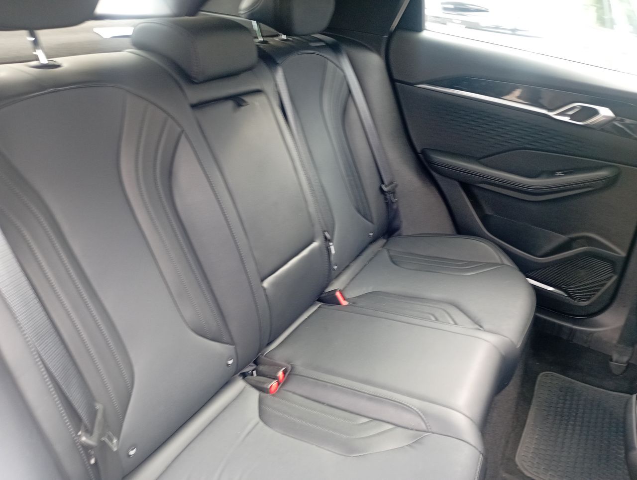 Geely Coolray — foto 36 de 36