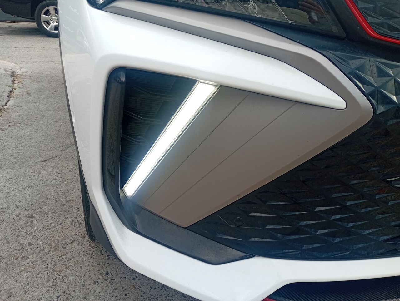 Geely Coolray — foto 20 de 36