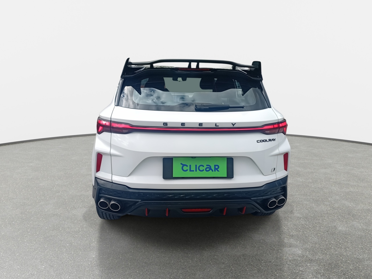 Geely Coolray — foto 7 de 36