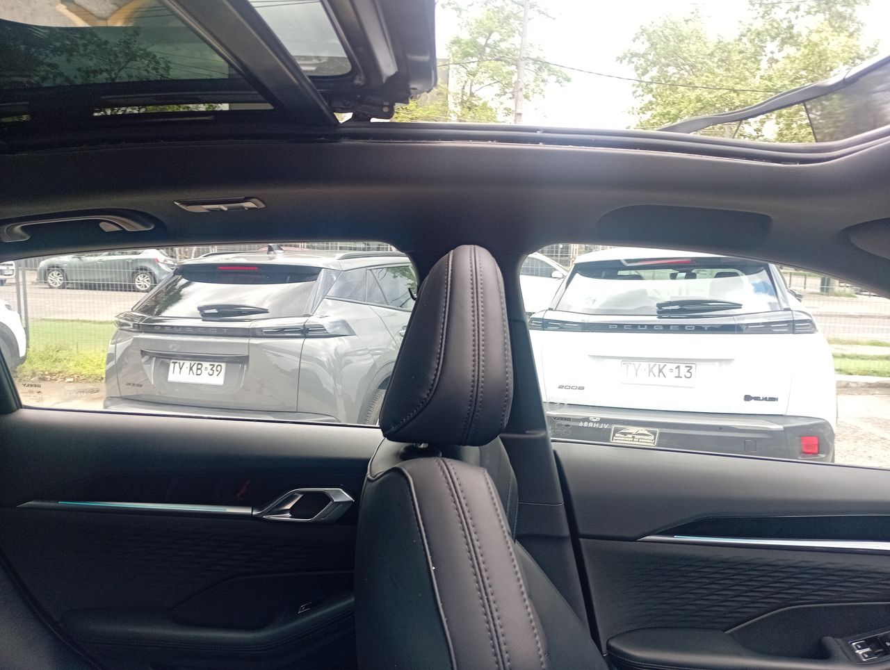 Geely Coolray — foto 16 de 36