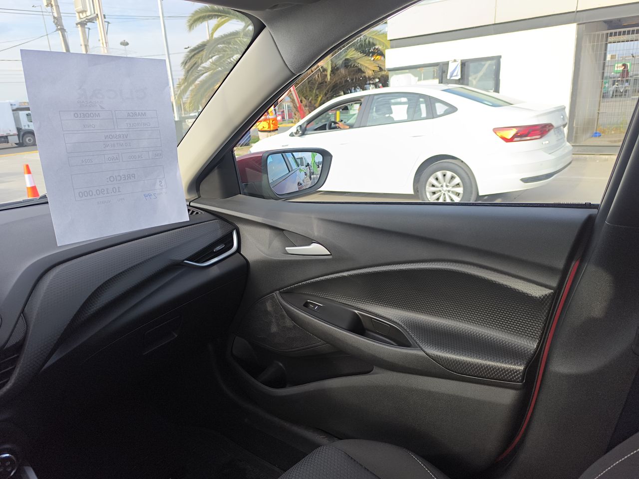 Chevrolet Onix — foto 11 de 29