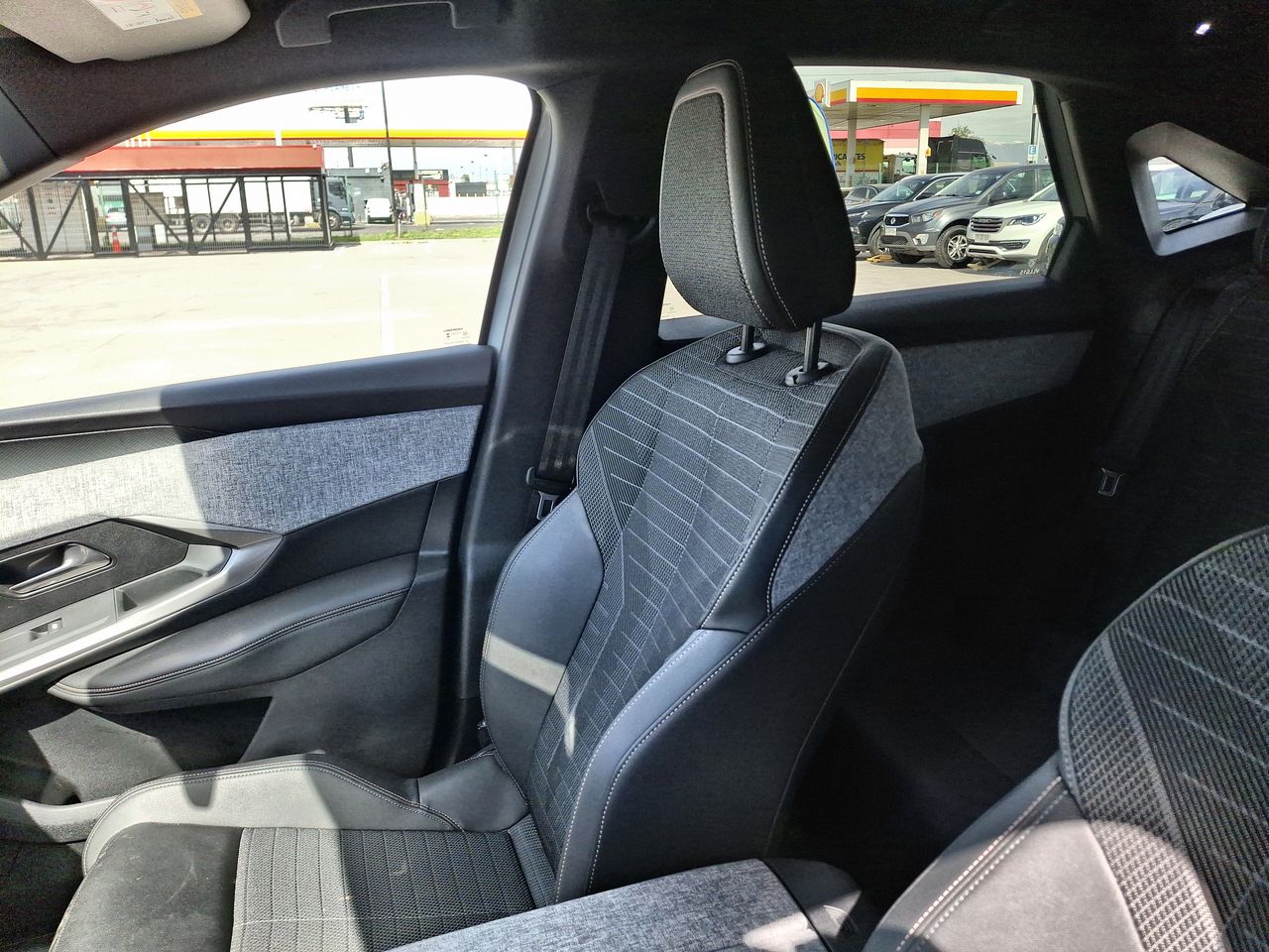 Peugeot 3008 — foto 12 de 31