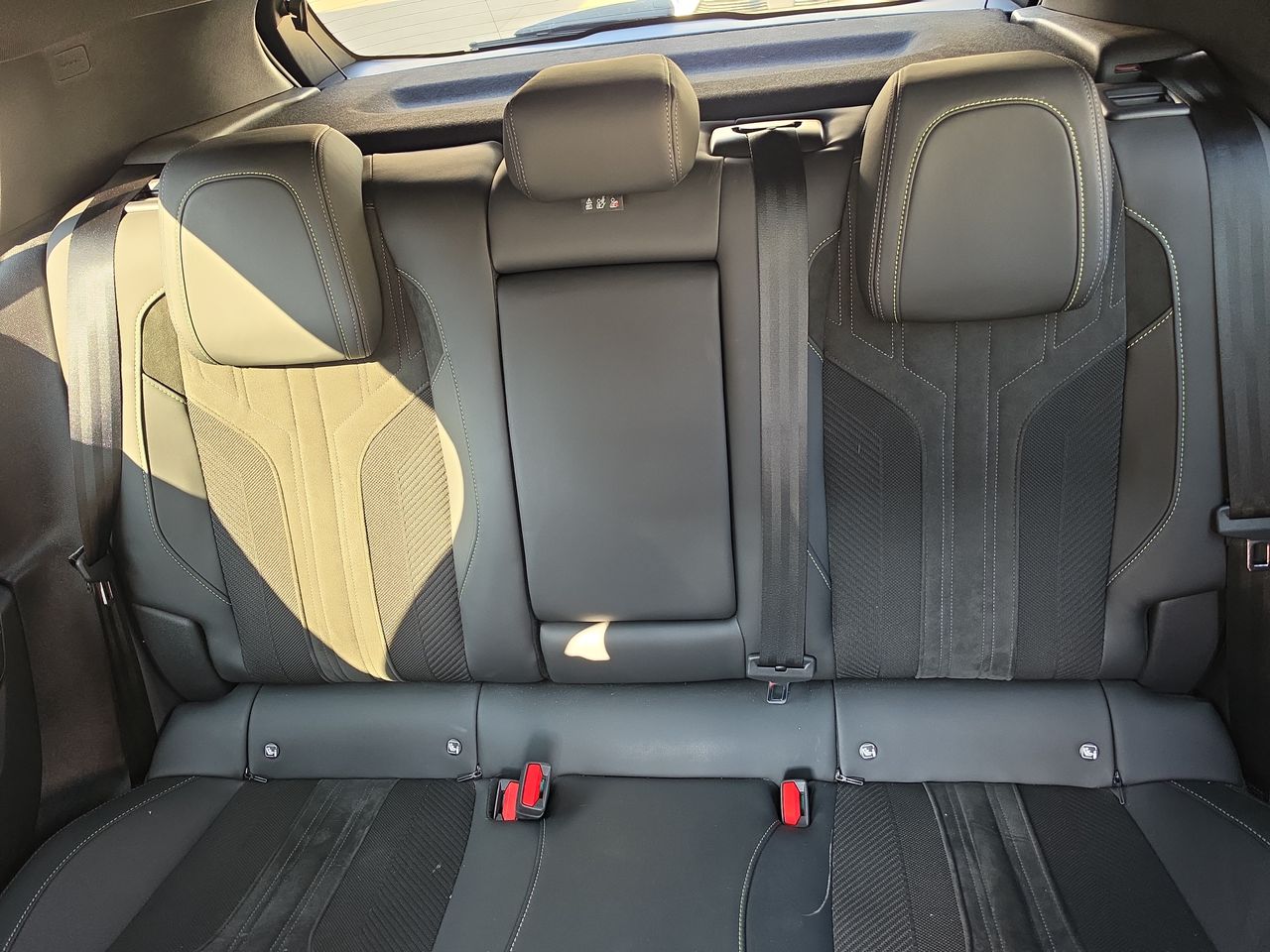 Toyota Fortunner — foto 35 de 36