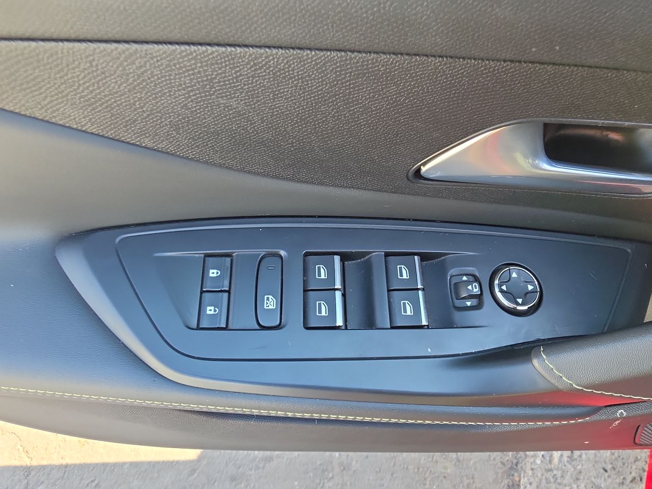Toyota Fortunner — foto 23 de 36