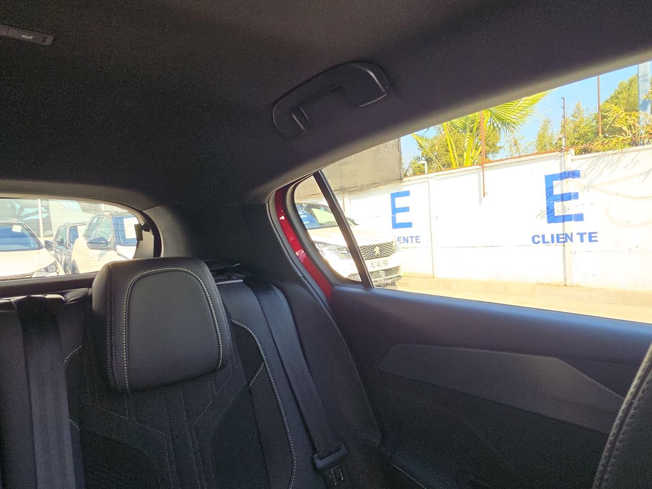 Toyota Fortunner — foto 17 de 36