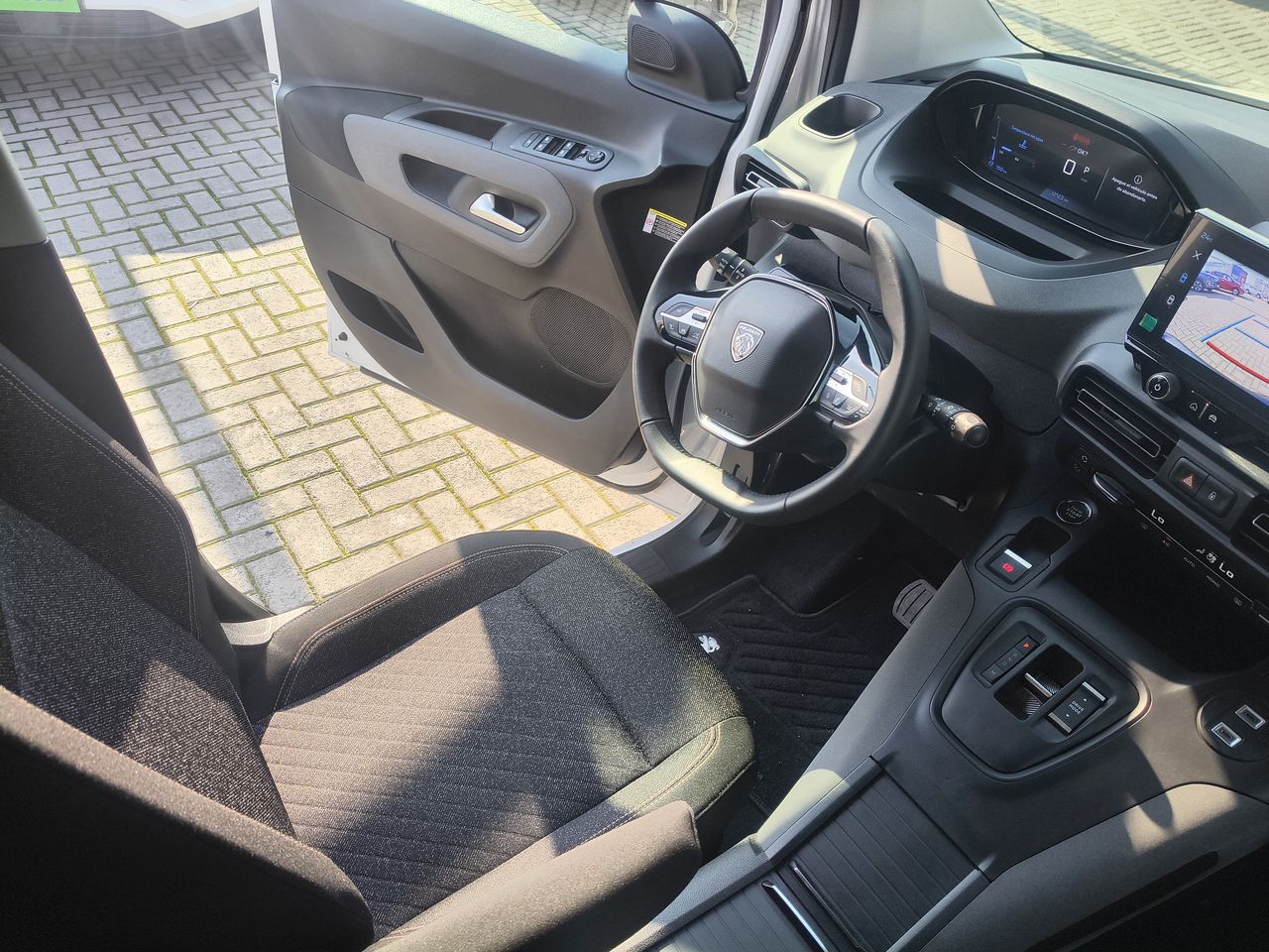 Peugeot Rifter — foto 17 de 30