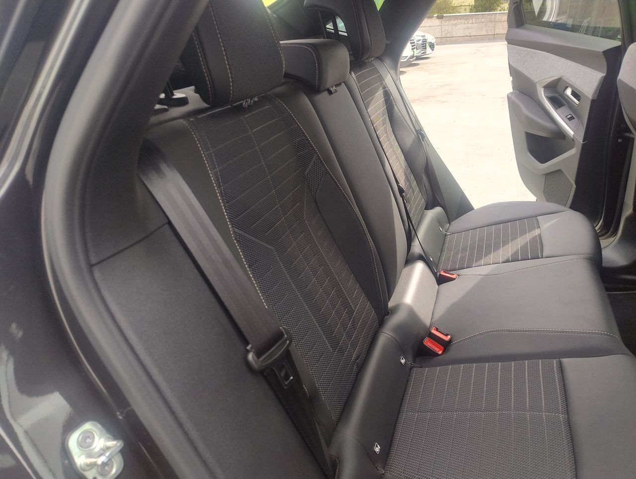 Peugeot 3008 — foto 35 de 38
