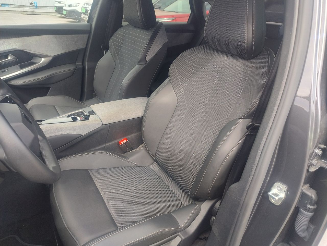 Peugeot 3008 — foto 24 de 38