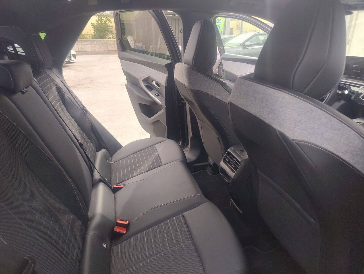 Peugeot 3008 — foto 12 de 38