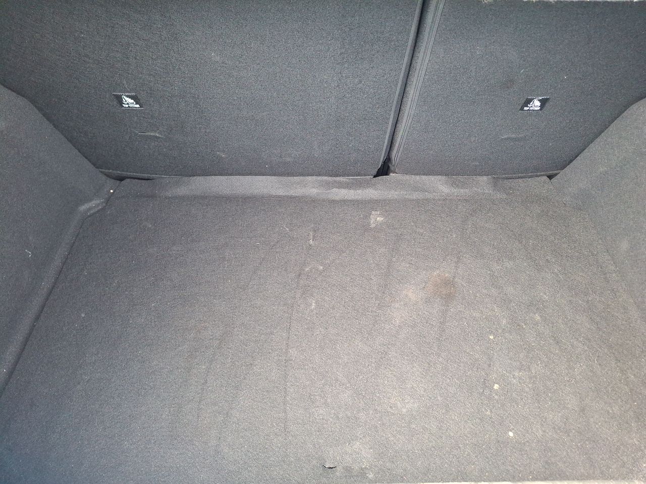 Peugeot 208 — foto 22 de 31