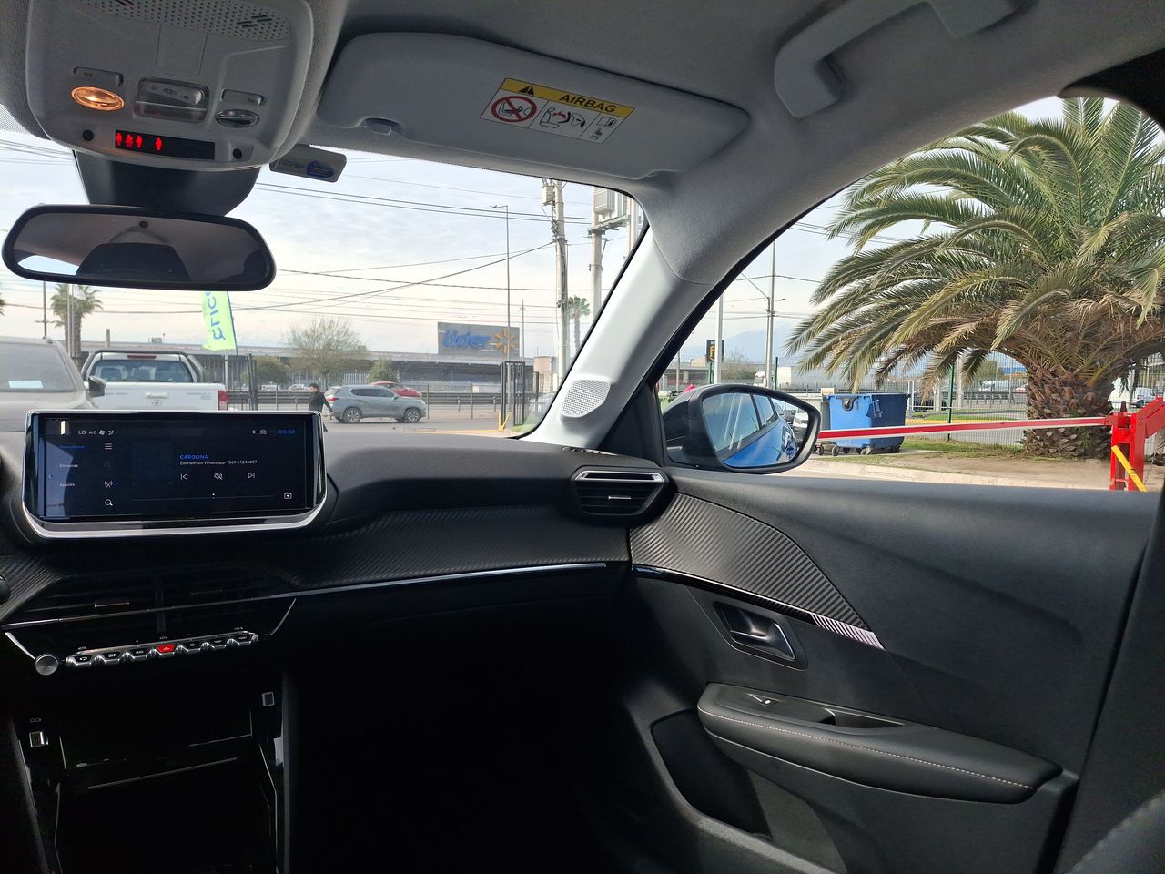 Peugeot 208 — foto 11 de 31