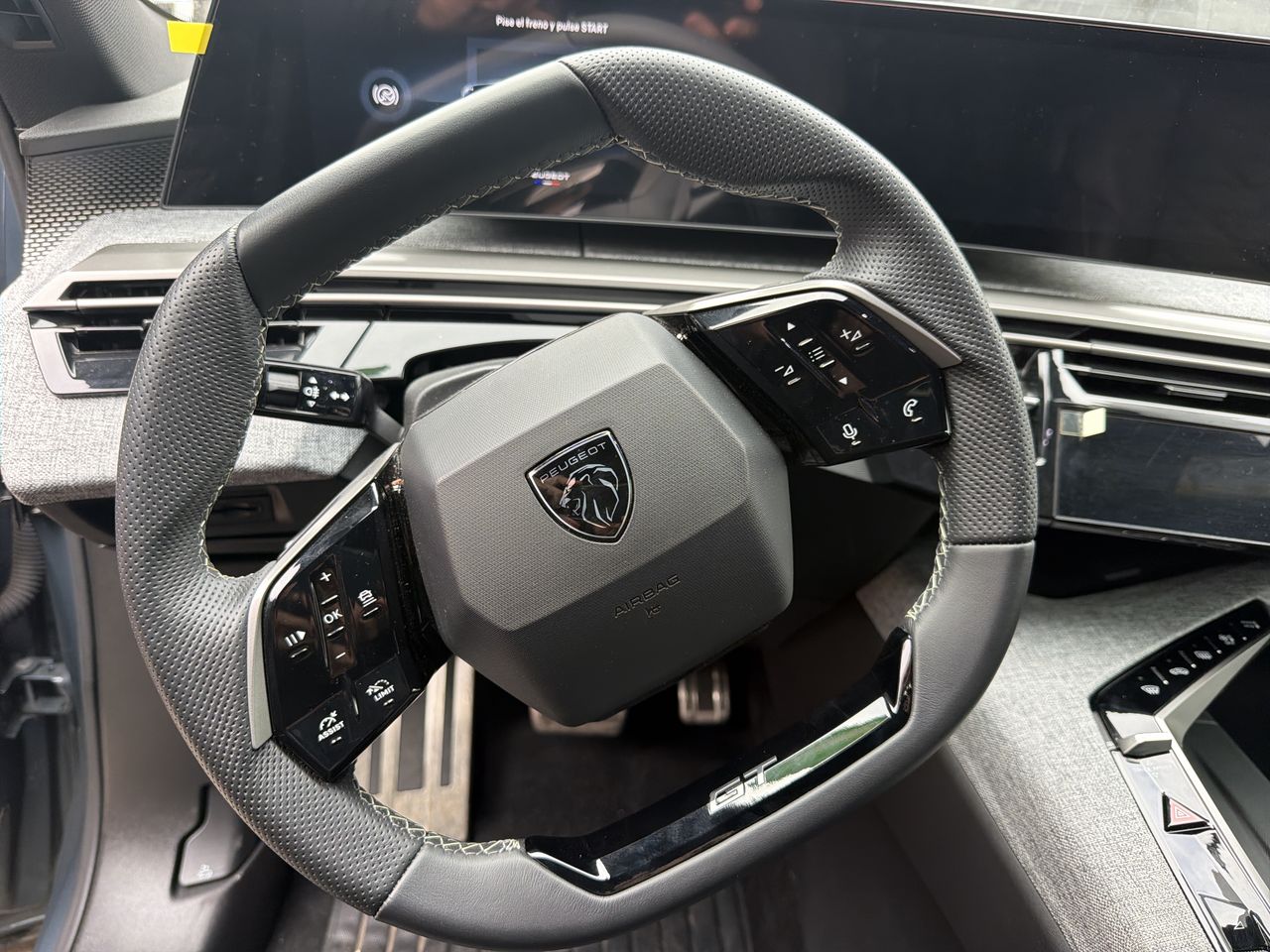 Peugeot 5008 — foto 24 de 37