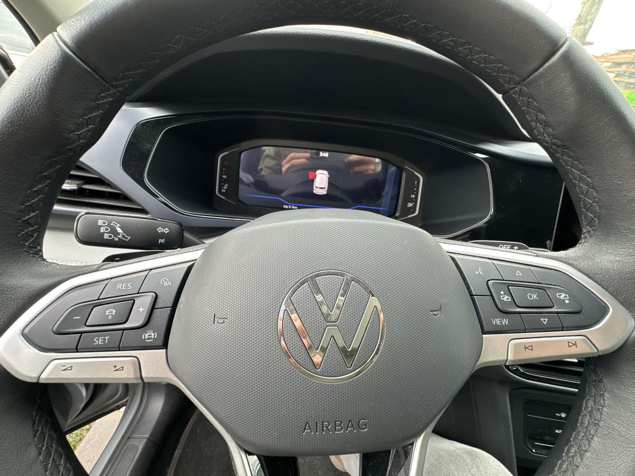 Volkswagen Taos — foto 11 de 20