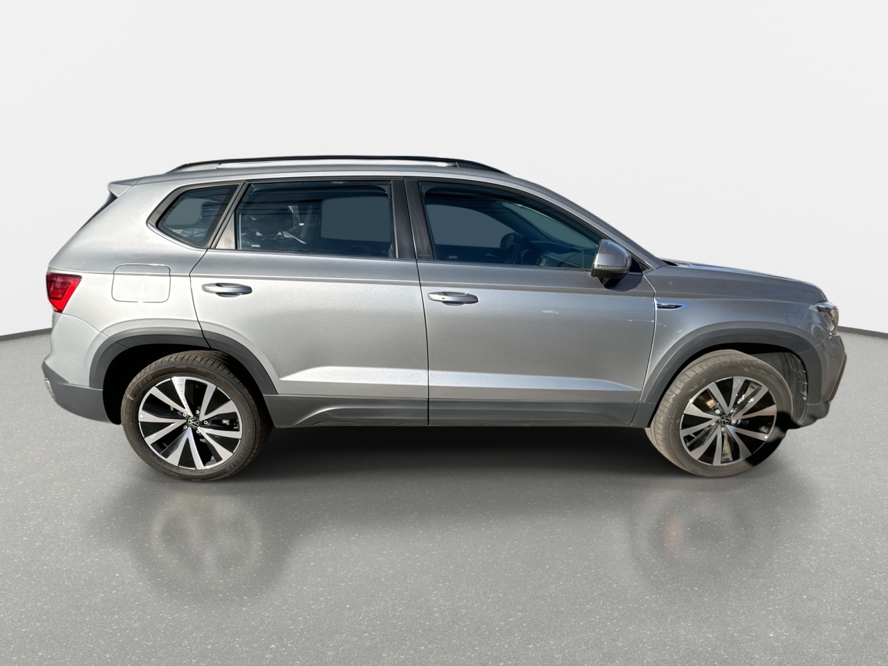 Volkswagen Taos — foto 9 de 28