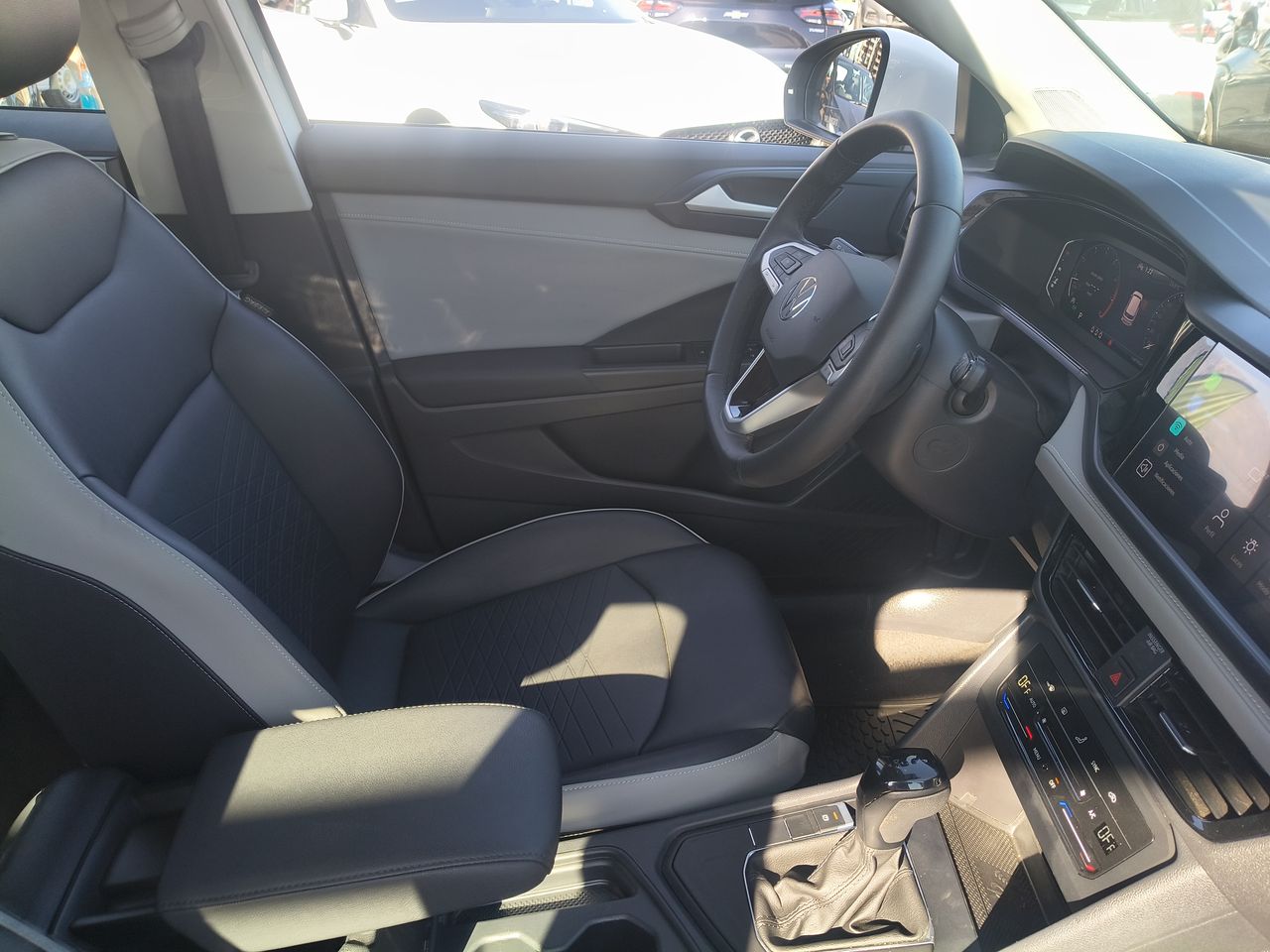 Volkswagen Taos — foto 9 de 21
