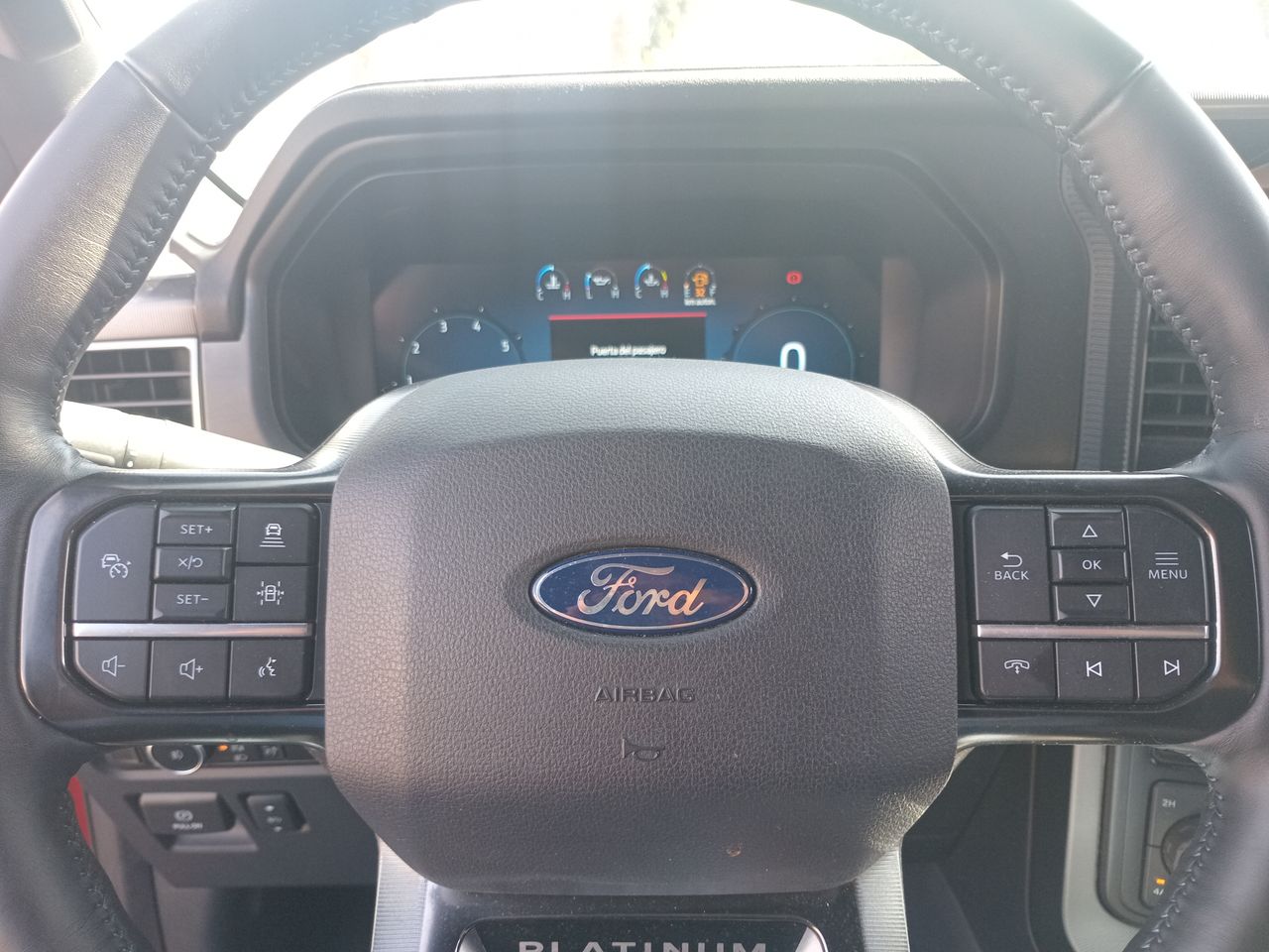 Ford F-150 — foto 25 de 35