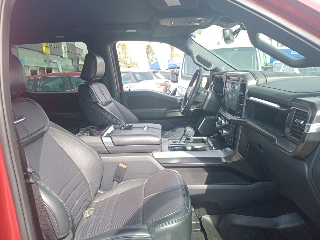 Ford F-150 — foto 15 de 35