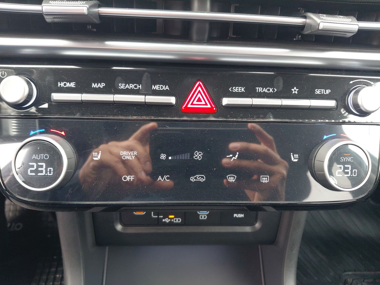 HYUNDAI - 19