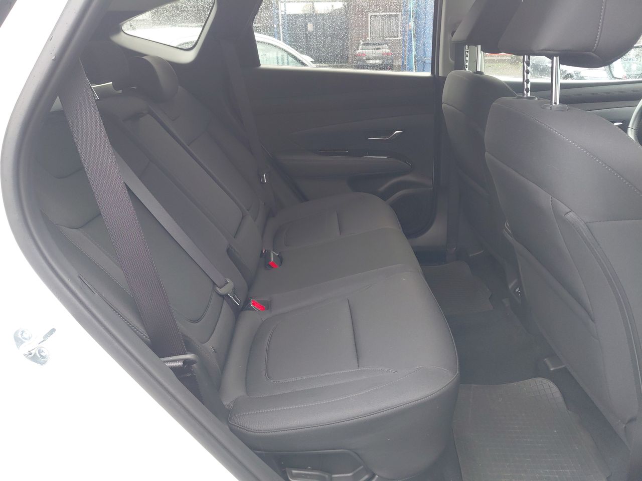 HYUNDAI - 23