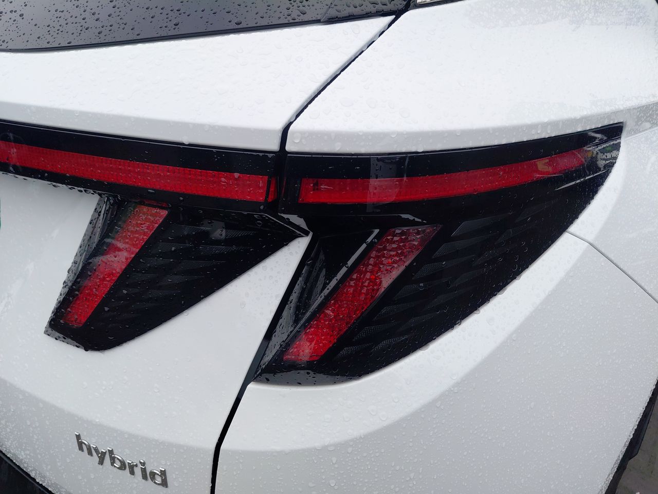 HYUNDAI - 9