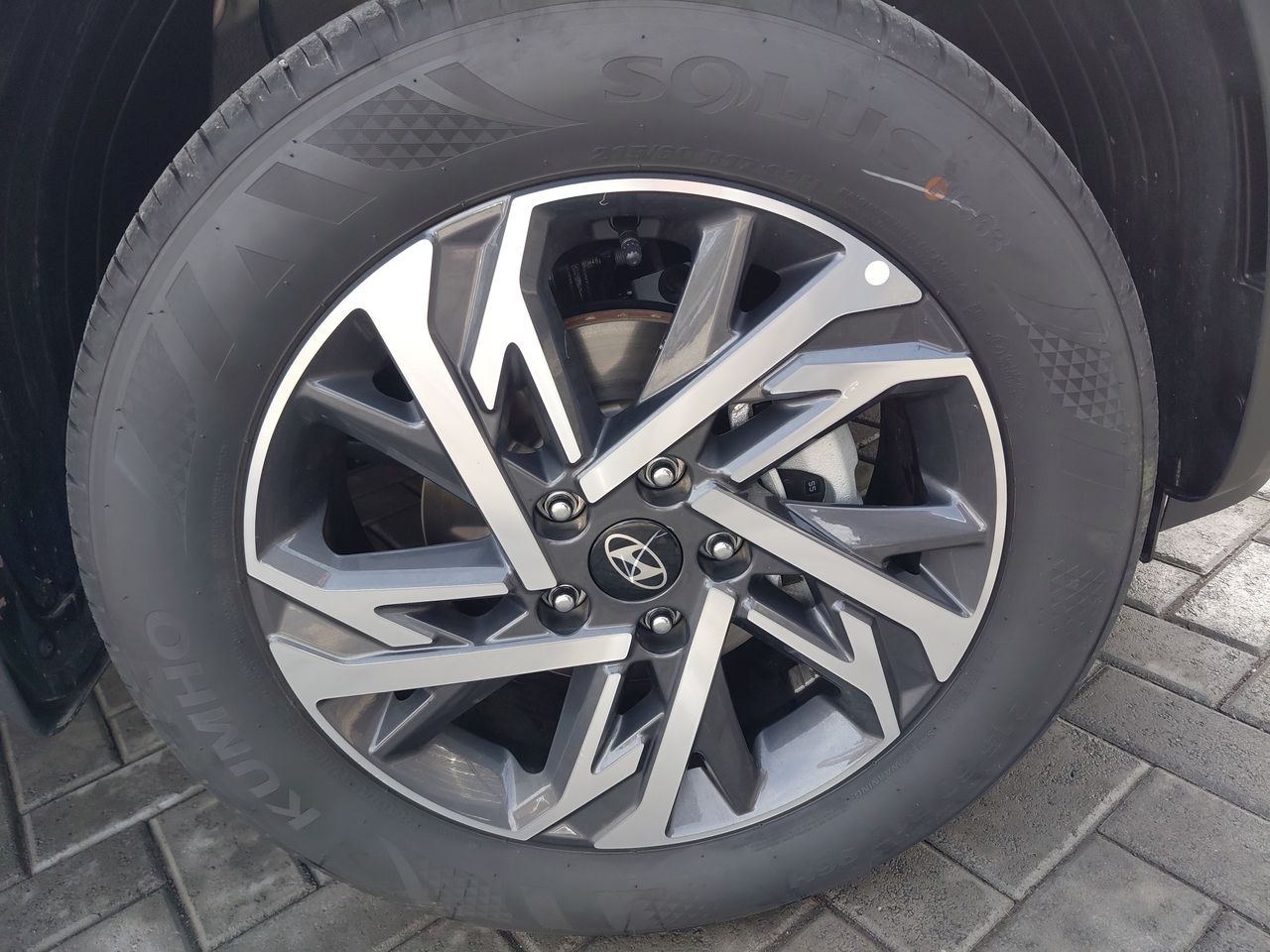 HYUNDAI - 7