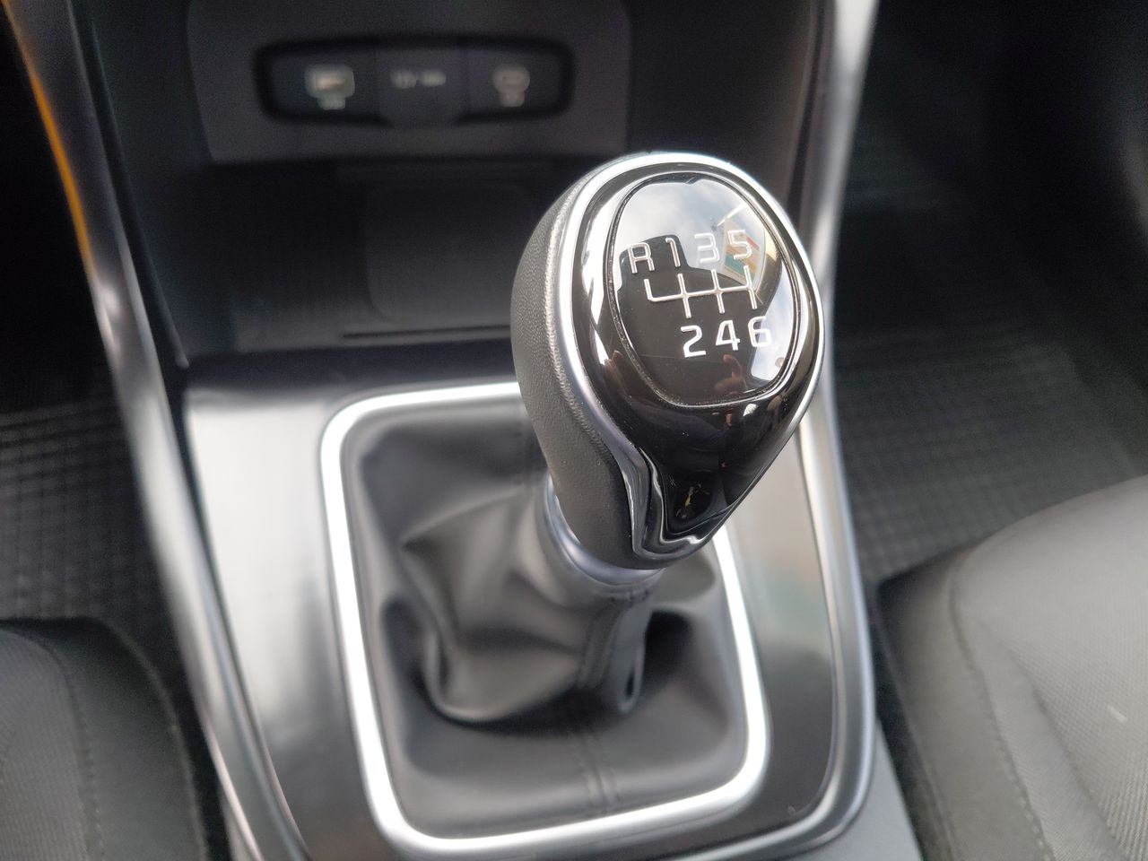 HYUNDAI - 21