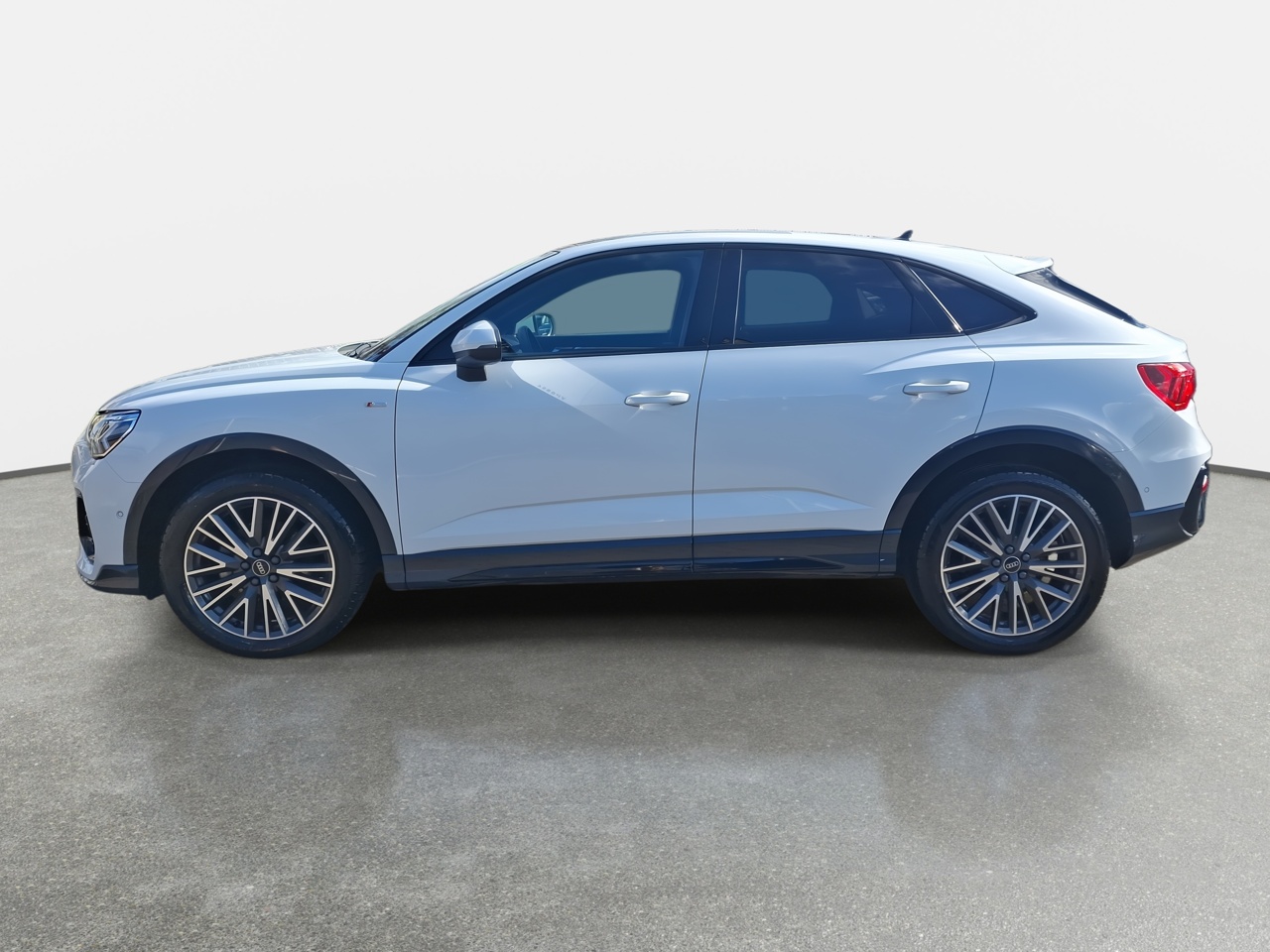 AUDI - 4