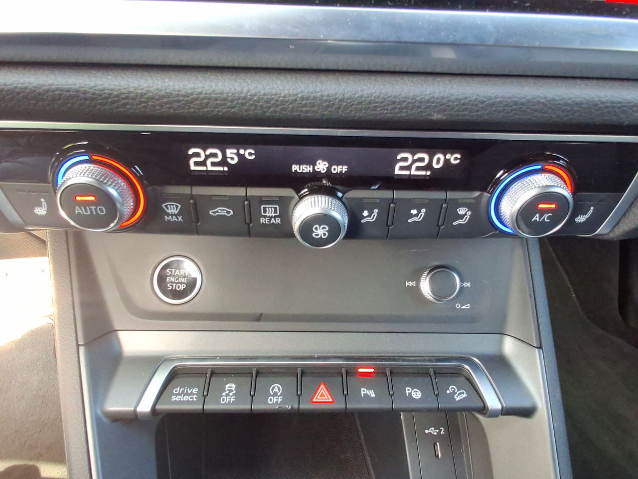 AUDI - 21