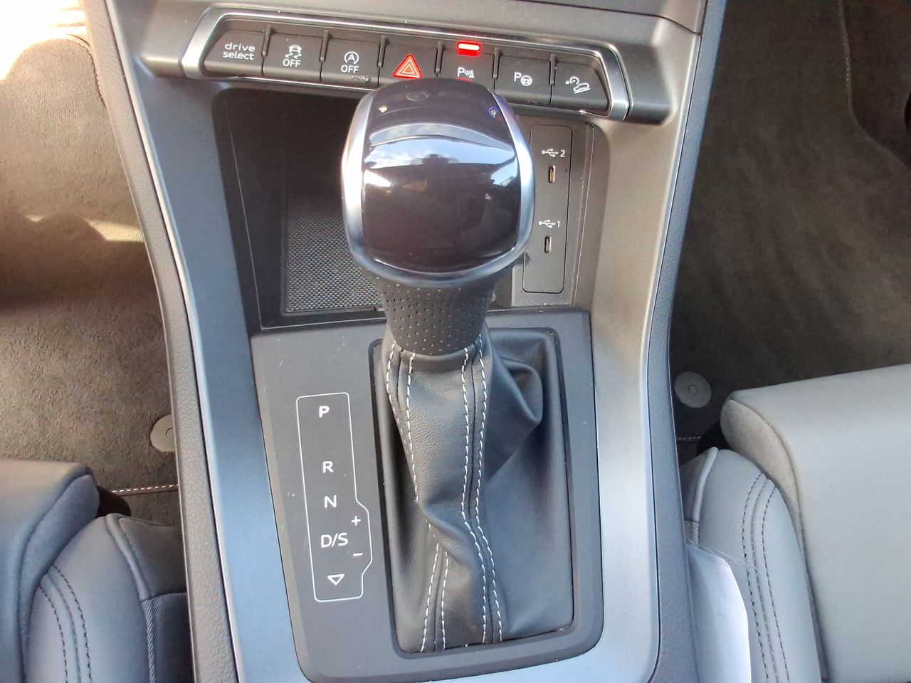 AUDI - 22