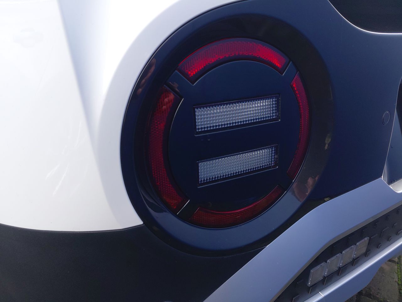 HYUNDAI - 9