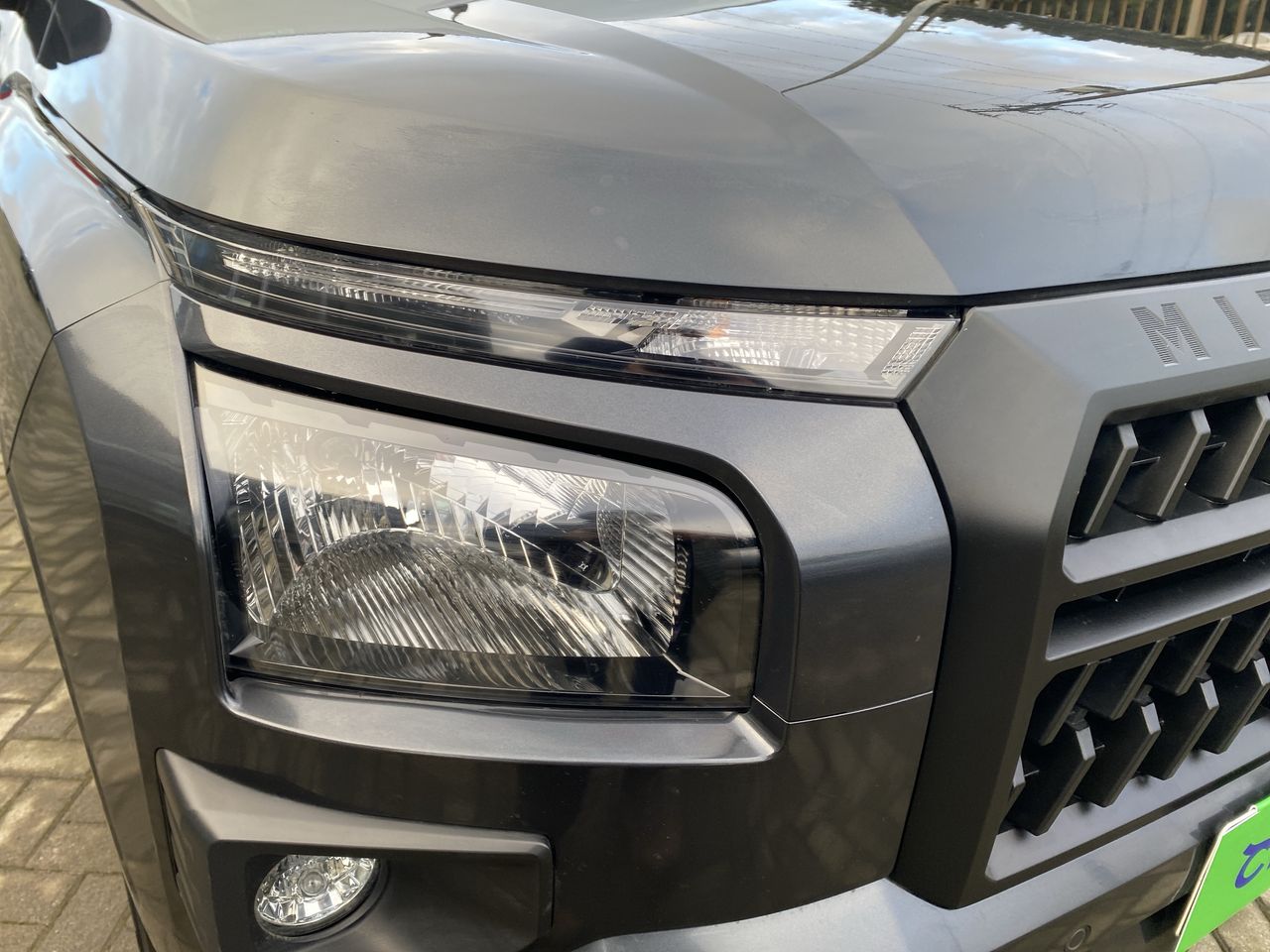 Mitsubishi L200 — foto 11 de 26