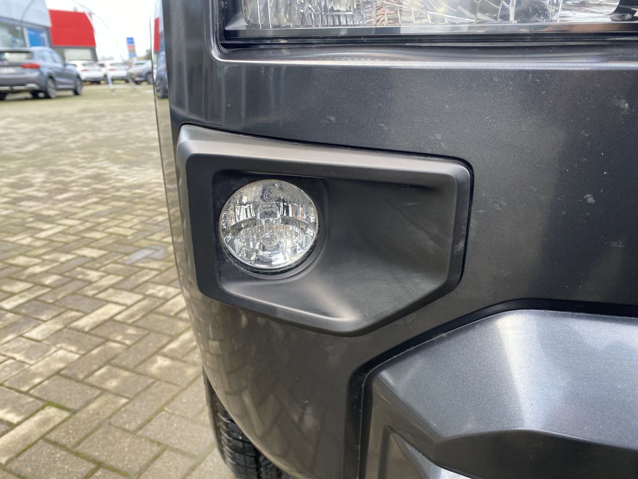 Mitsubishi L200 — foto 12 de 26
