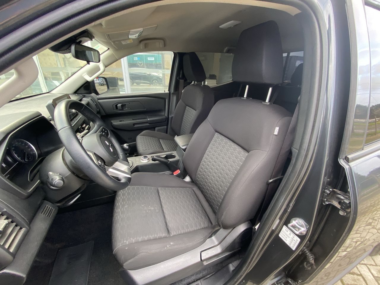 Mitsubishi L200 — foto 16 de 26