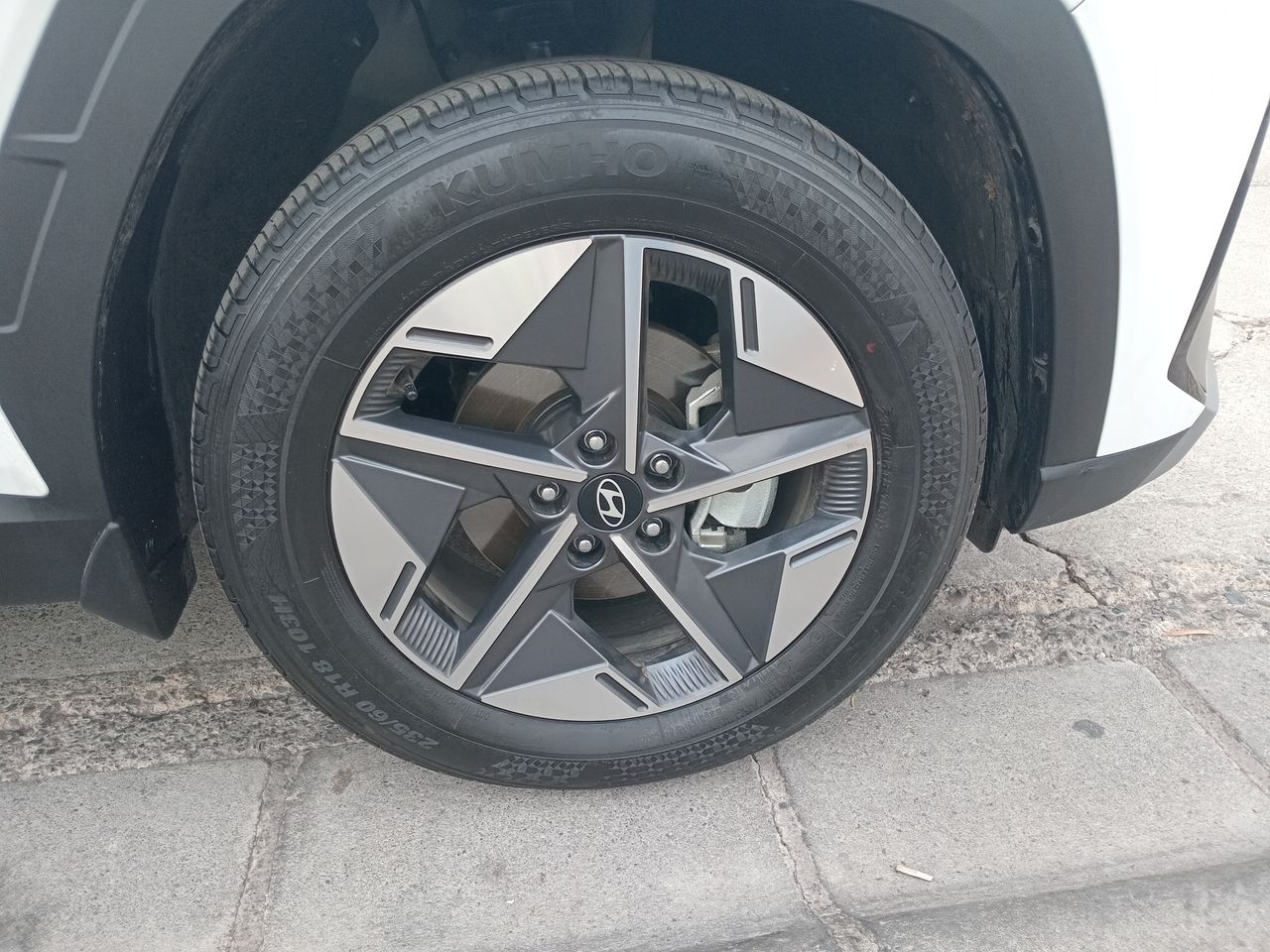 HYUNDAI - 7