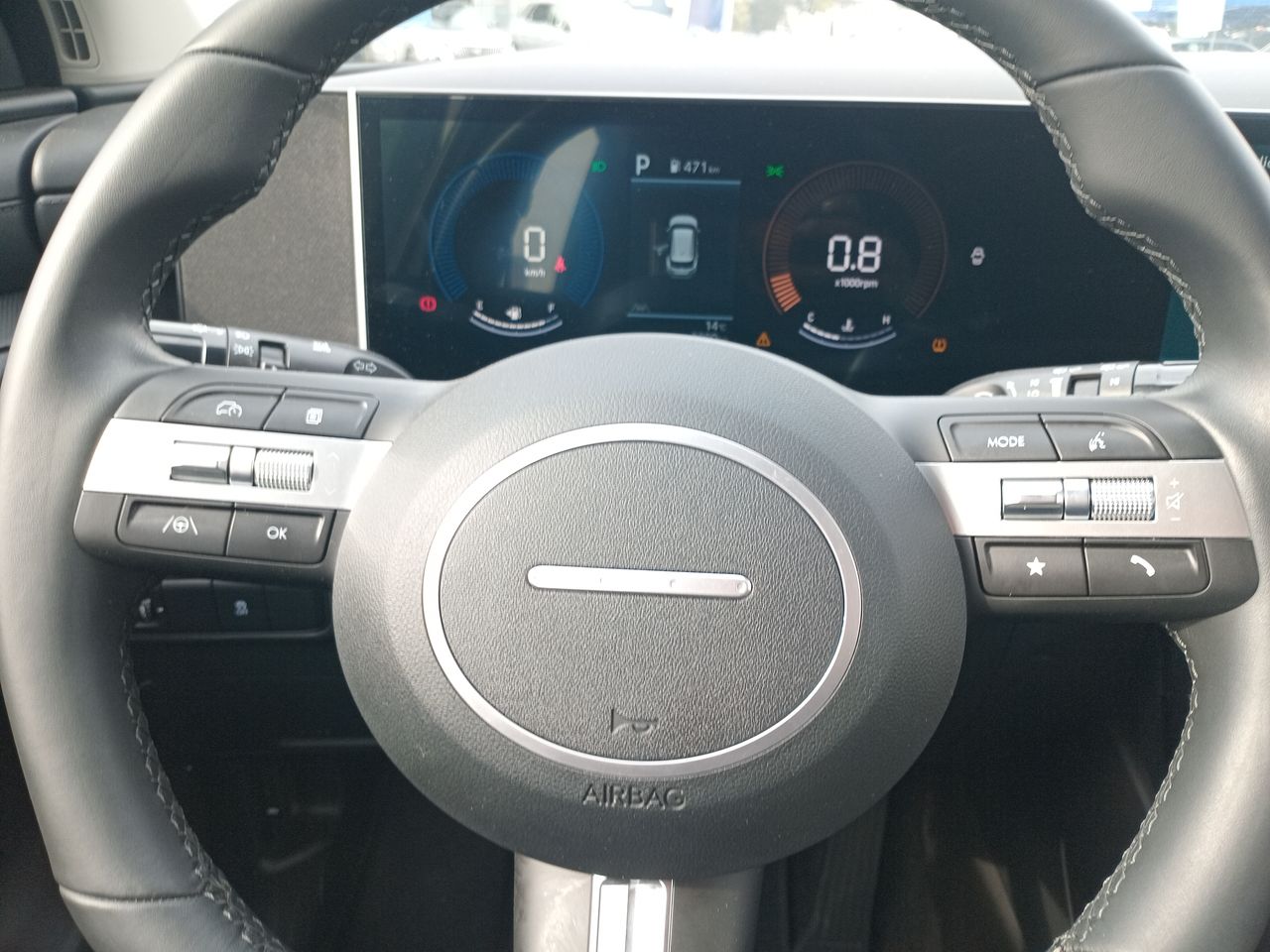 HYUNDAI - 16