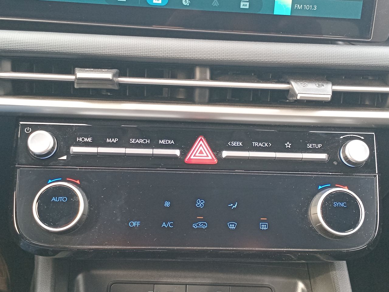 HYUNDAI - 20