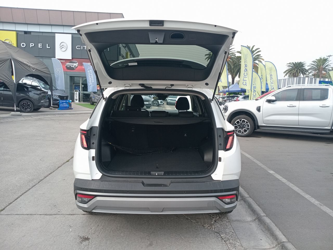 HYUNDAI - 11