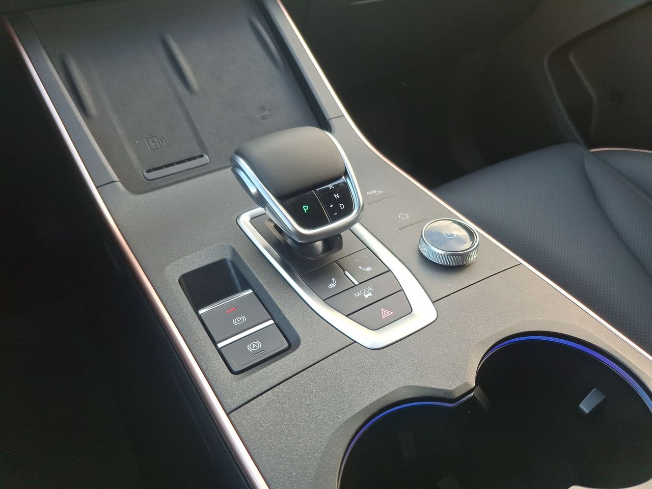 Omoda C5 — foto 23 de 28