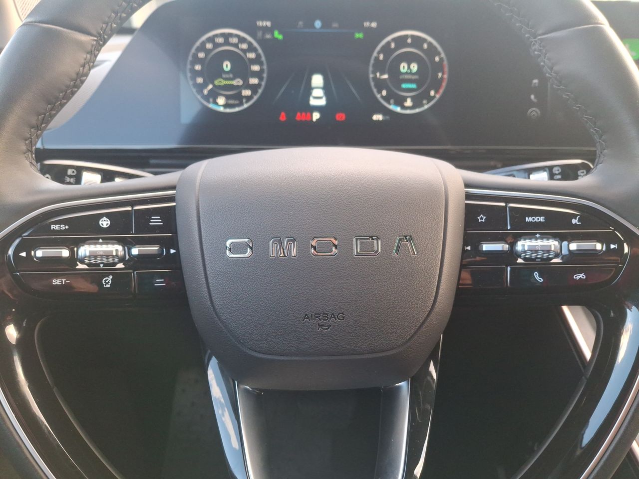 Omoda C5 — foto 18 de 28