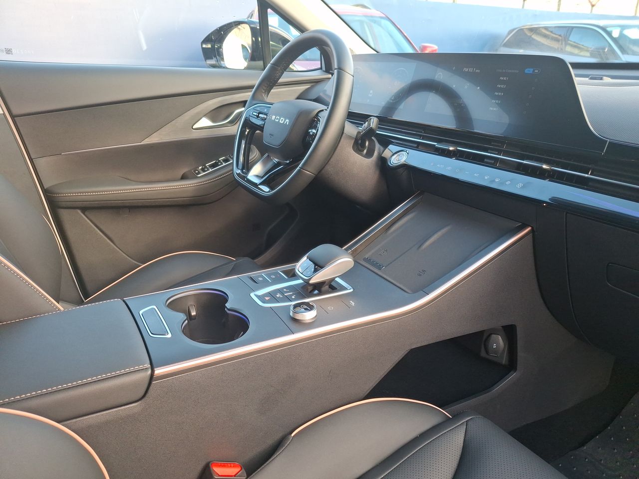 Omoda C5 — foto 9 de 28