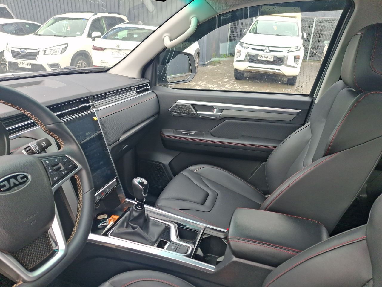 JAC T8 — foto 9 de 28