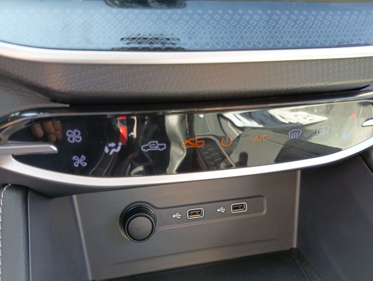Maxus T60 — foto 29 de 34