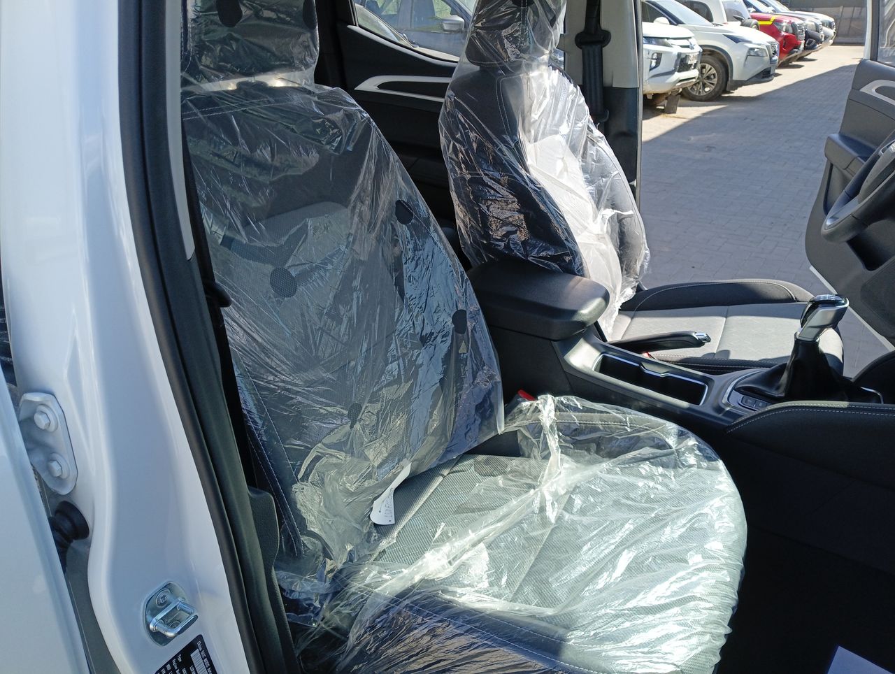 Maxus T60 — foto 32 de 34
