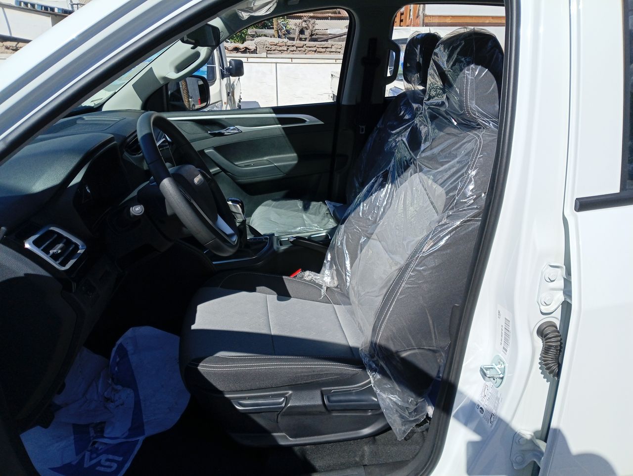 Maxus T60 — foto 23 de 34