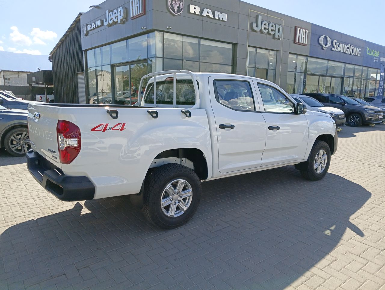 Maxus T60 — foto 8 de 34