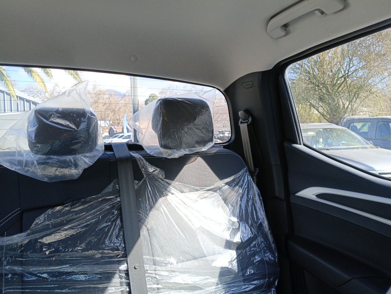Maxus T60 — foto 14 de 34